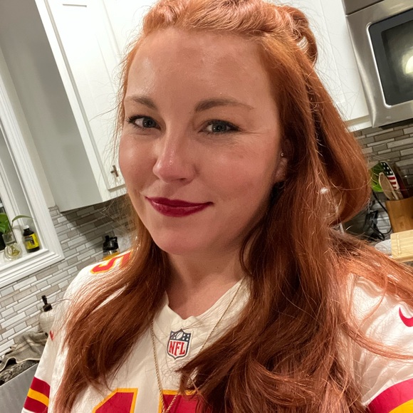 Meet your Posher, Kaitlin - Picture 5 of 5